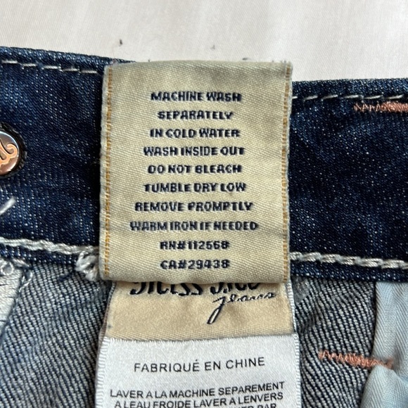 Miss Me Y2K faded flap pocket Bermuda Denim Jean shorts SZ 28 New - Picture 6 of 9